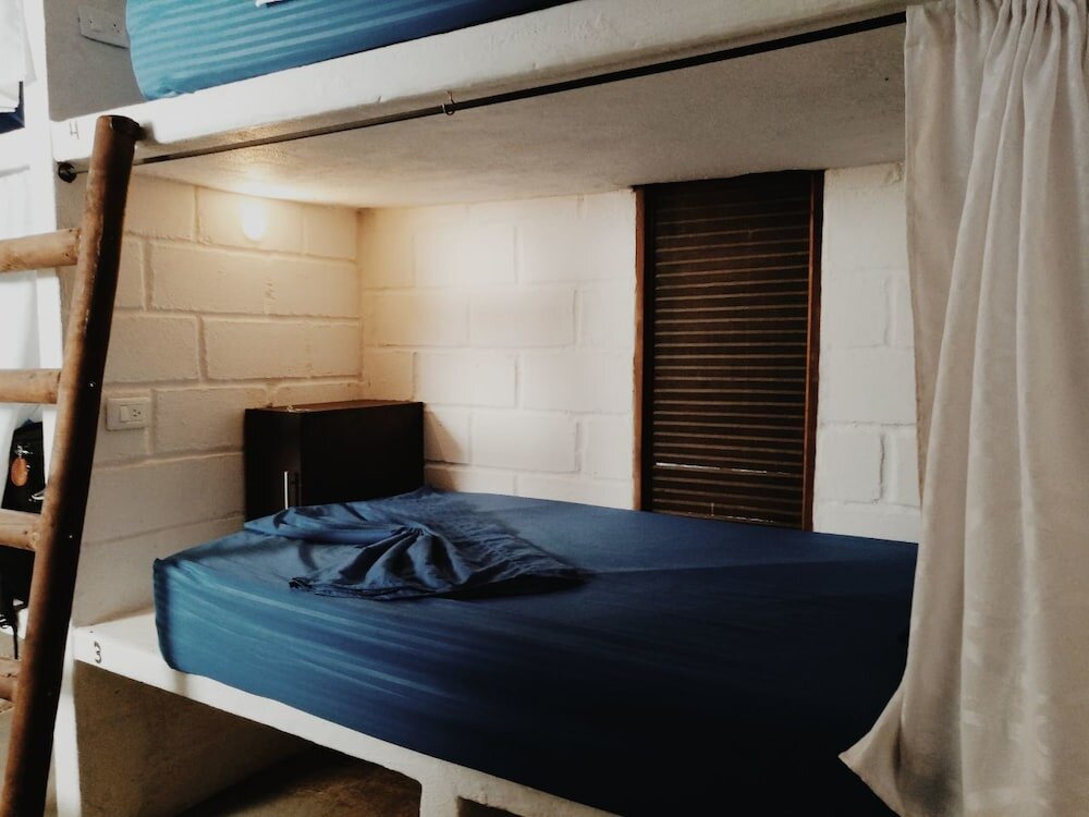 Кровать в общем номере El Zoo Hostel, Bar & Pool