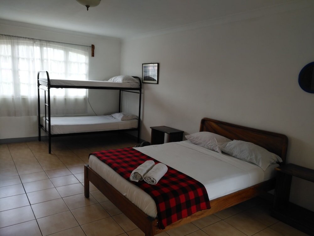 Четырёхместный номер Standard с 2 комнатами с видом на горы Hotel Mi Tierra Casa Blanca