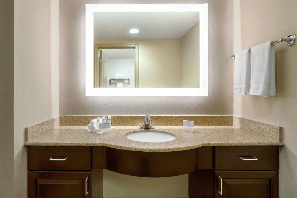 Двухместный люкс c 1 комнатой Homewood Suites by Hilton Macon-North