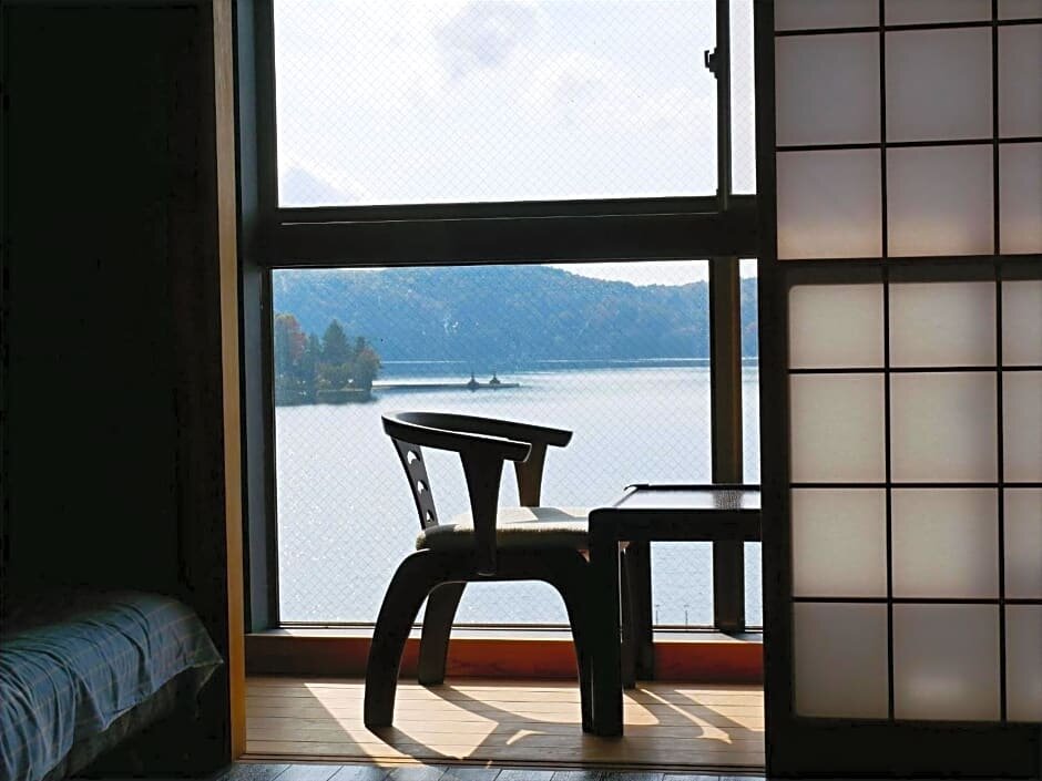 Двухместный номер Standard с видом на озеро Nojiri Lake Resort