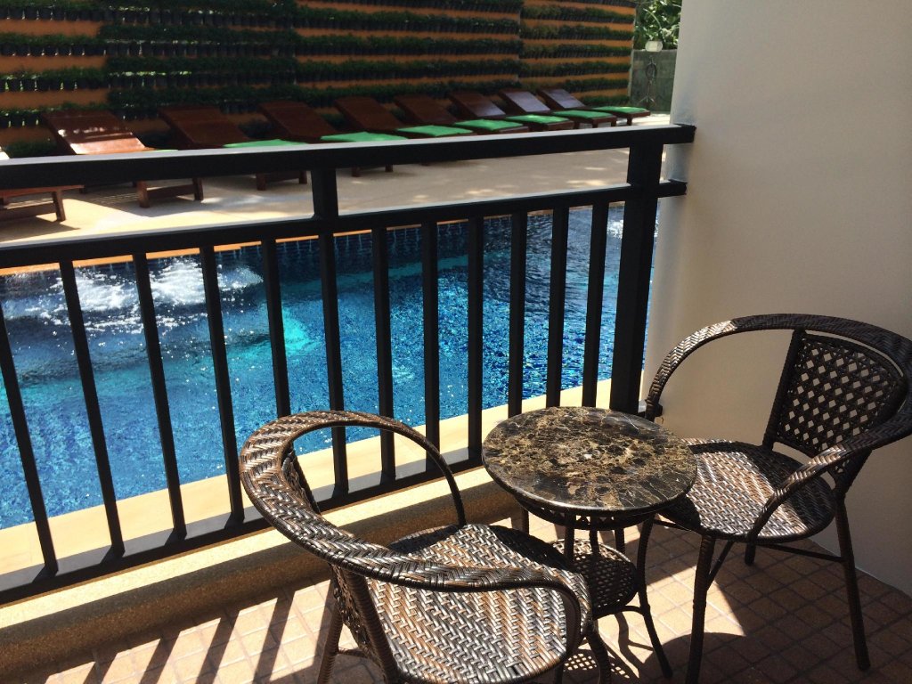 Standard Zimmer mit Balkon und mit Poolblick The Green Hotel Koh Lipe