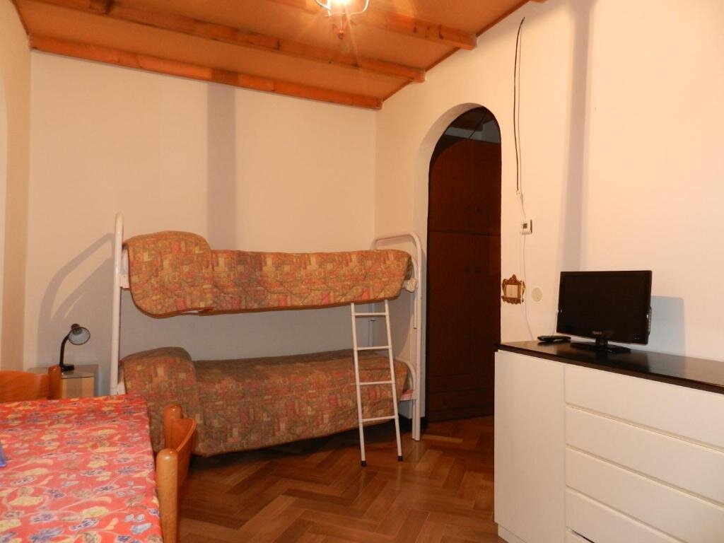 Standard Vierer Zimmer Albergo Ristorante Villa Svizzera
