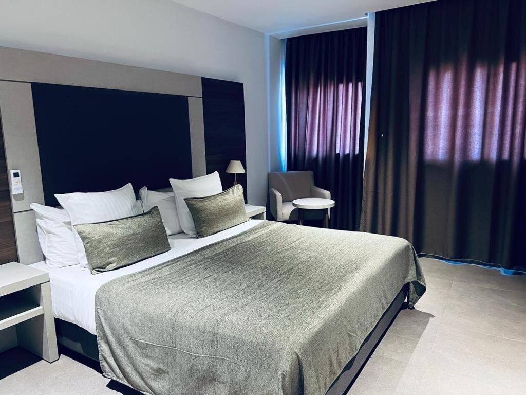 Номер Superior Grand Hotel Central Conakry