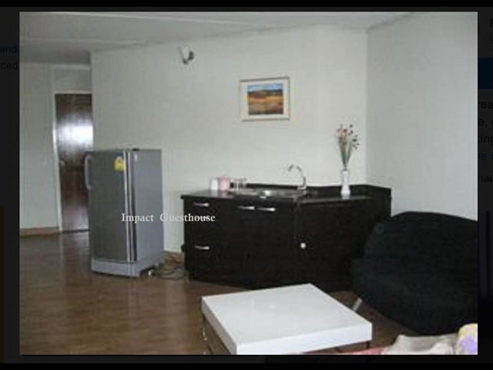 Кровать в общем номере c 1 комнатой Thailand Taxiapartment Hostel