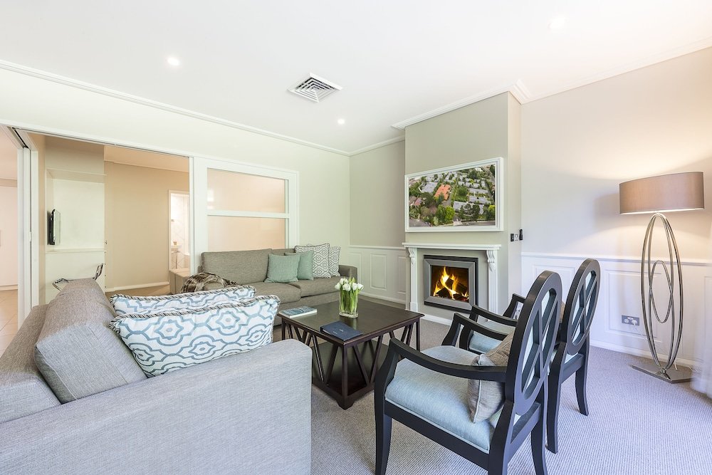 2 Bedrooms Apartment with balcony The Sebel Bowral Heritage Park