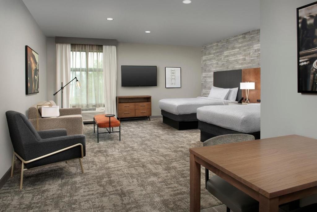Четырёхместный люкс Homewood Suites By Hilton Louisville Airport