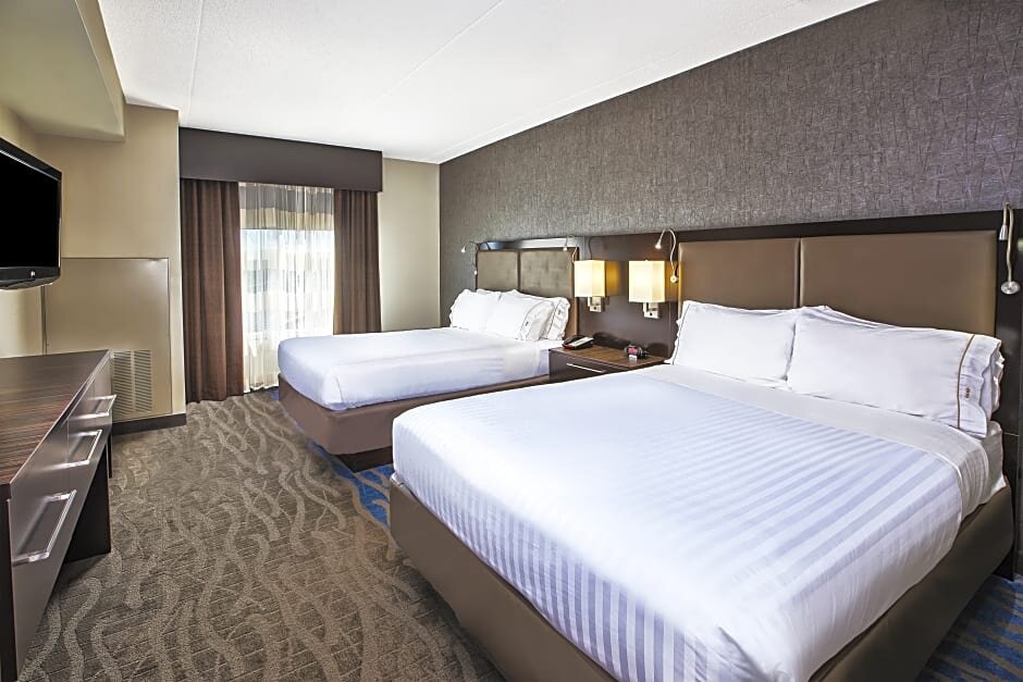 Quadruple suite Holiday Inn Express & Suites Dayton South - I-675, an IHG Hotel