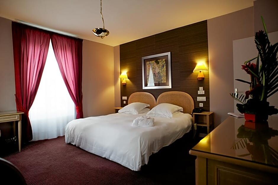 Номер Superior Grand Hotel de Courtoisville - Piscine & Spa