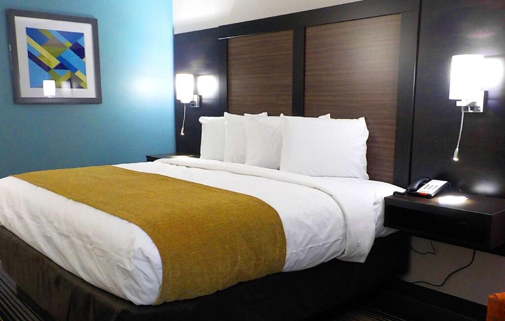 Doppel Suite 2 Schlafzimmer SureStay Hotel