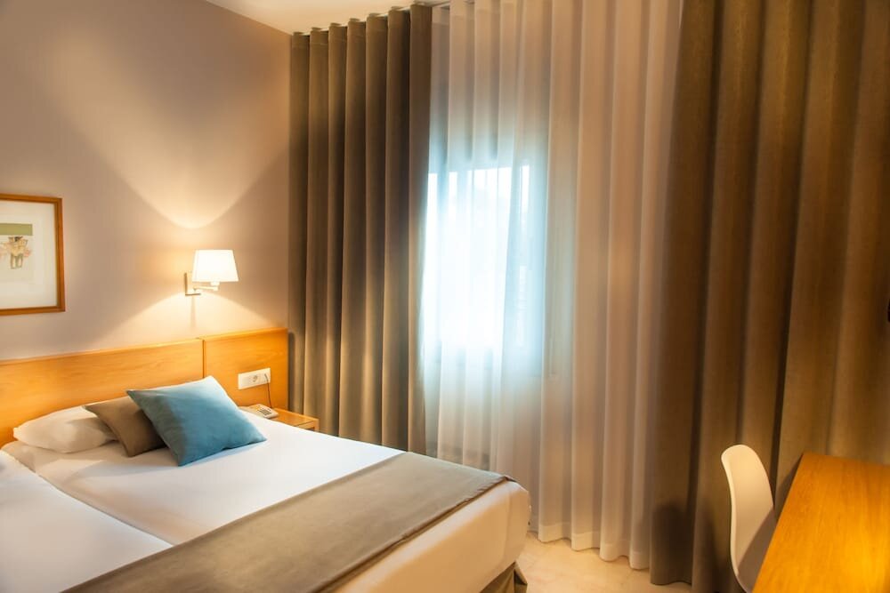 Четырёхместный номер Standard с 2 комнатами Hotel Costabella