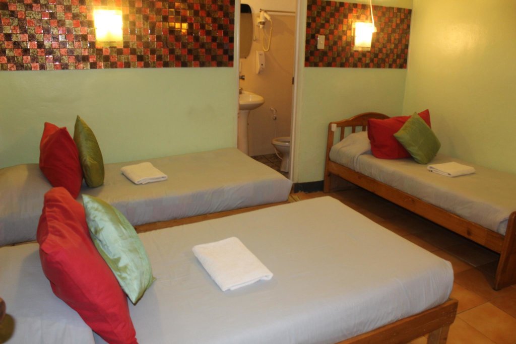 Standard Family room Quoalla Hotel Makati