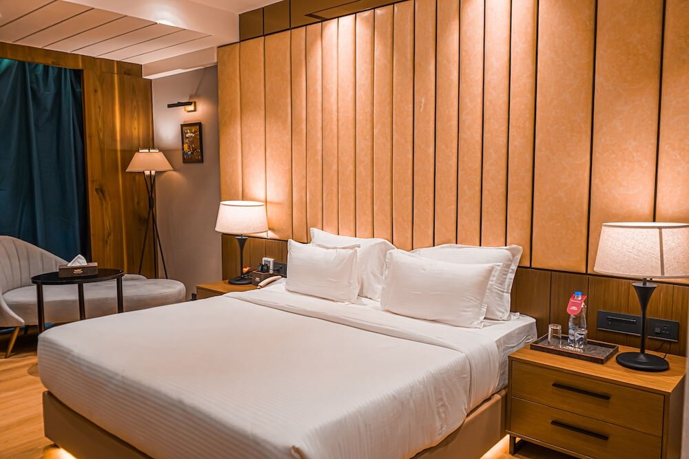 Standard Club room Hotel Avinash International, Jagdalpur