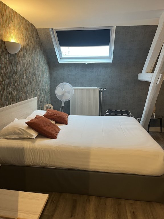 Comfort Triple room Hôtel De Troyes