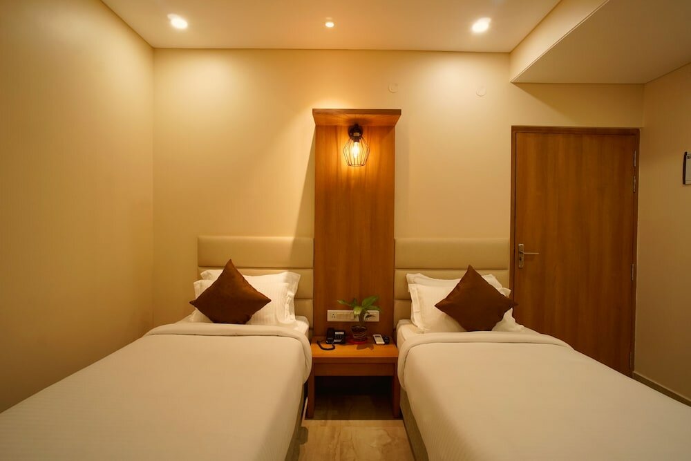 Camera Deluxe Hotel Shree Kanha Residency
