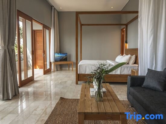 Трёхместный люкс с видом на море Sanglung Villas & Suites