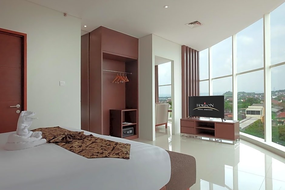 Junior suite Horison Nindya Semarang