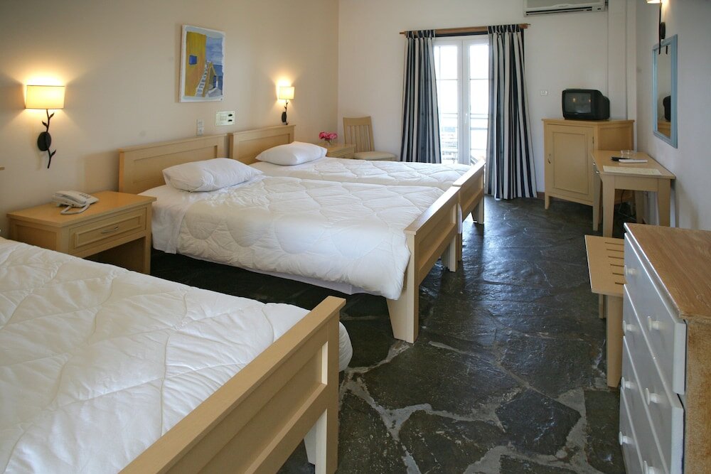 Habitación triple Estándar con balcón y con vista al mar Andros Holiday Hotel