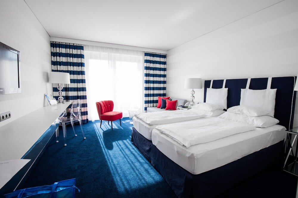 Deluxe Doppel Zimmer 1 Schlafzimmer mit Balkon und mit Seeblick Werzers Hotel Resort Pörtschach