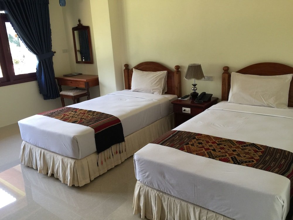Номер Standard с 2 комнатами с балконом Champasak Palace Hotel