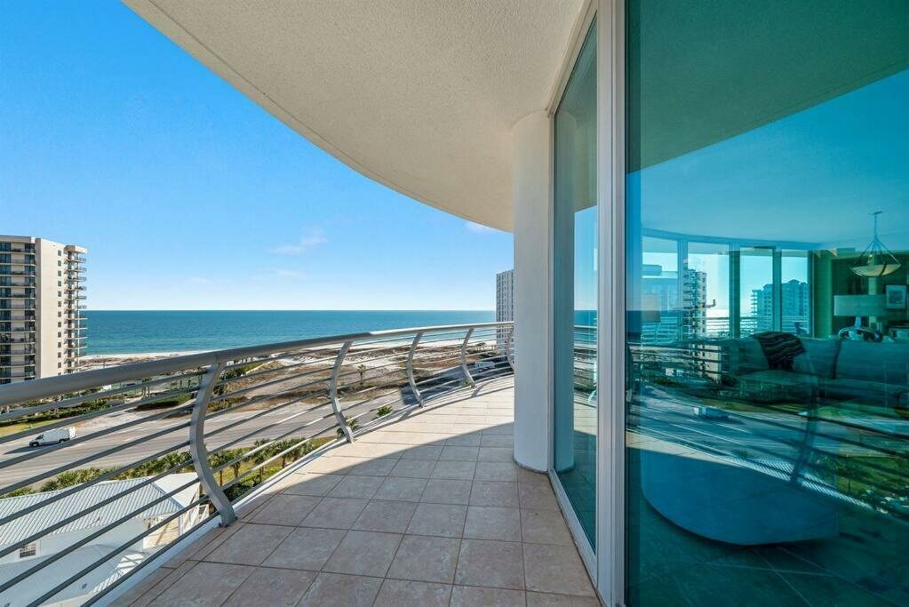 Апартаменты Bella Luna 810-Large Corner Unit with Spectacular Views of Beach & Bay