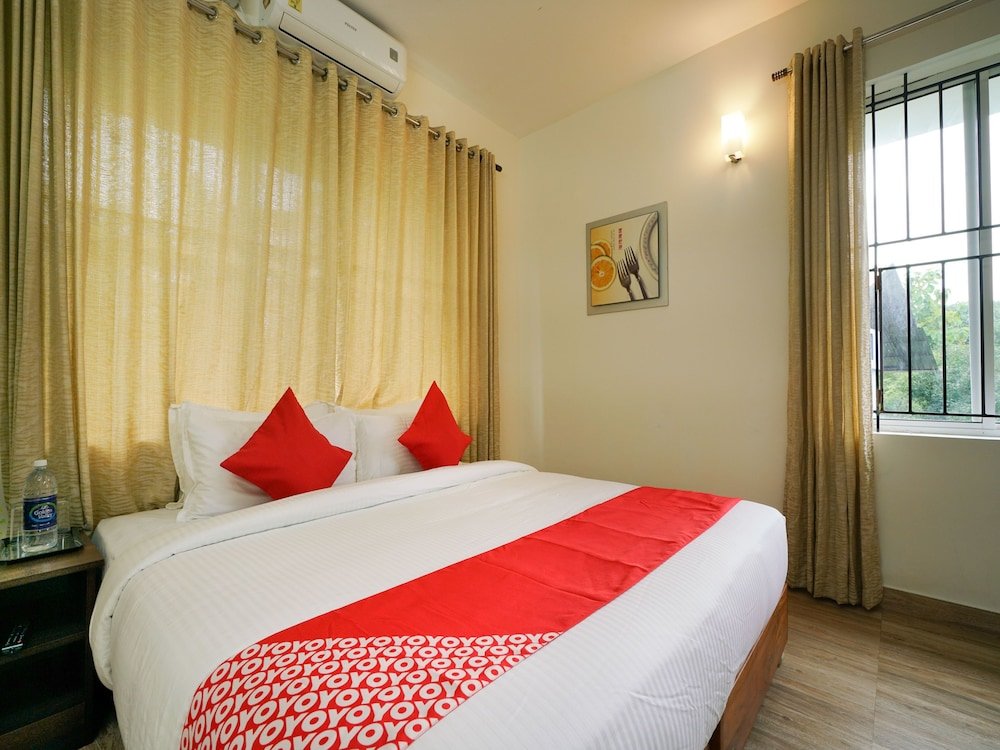 Suite OYO 15574 Caprice Residency, South