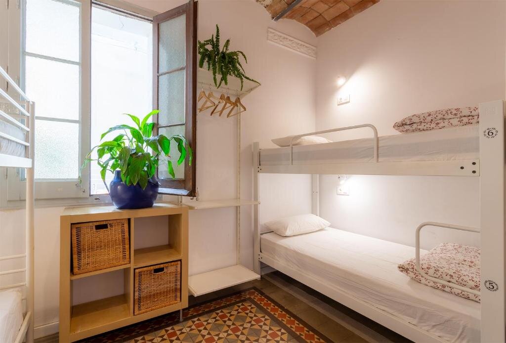 Кровать в общем номере Primavera Hostel