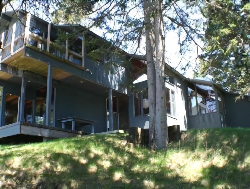 Kelley Point - Three Bedroom Home Бруклин