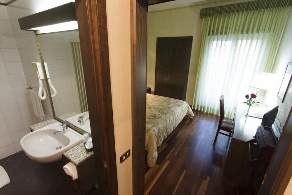 Deluxe Single room with balcony Astor Hotel Vintage