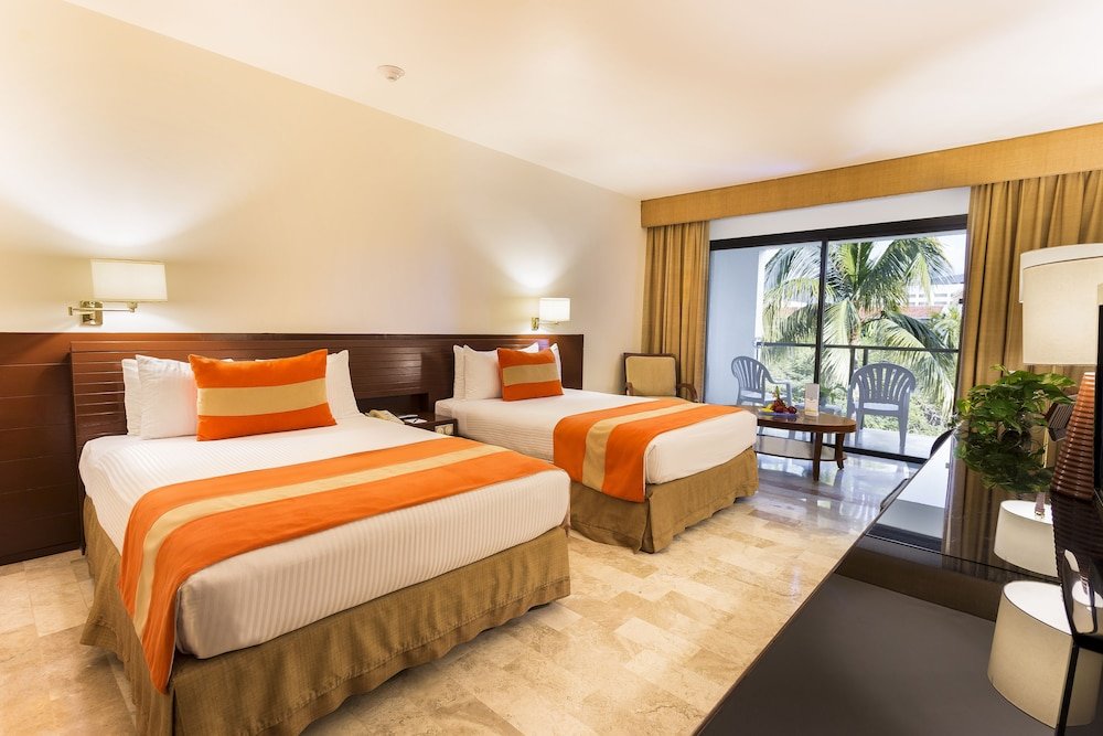 Standard room with balcony and with garden view Meliá Puerto Vallarta