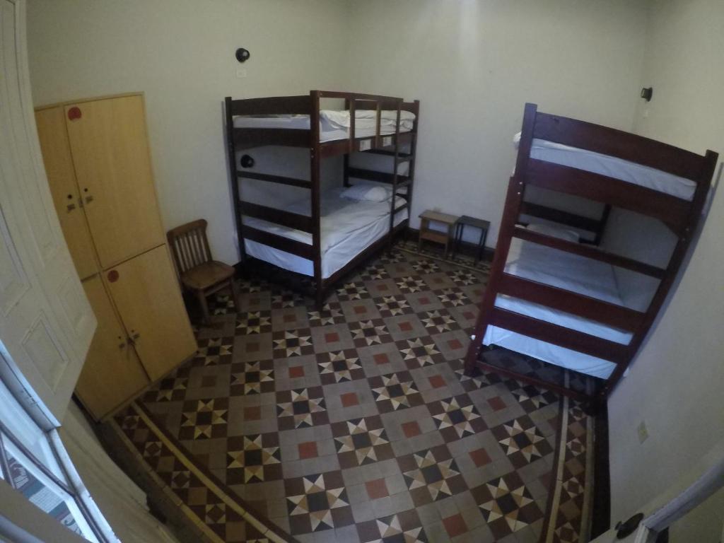 (camerata femminile) letto in camerata 1900 Hostel