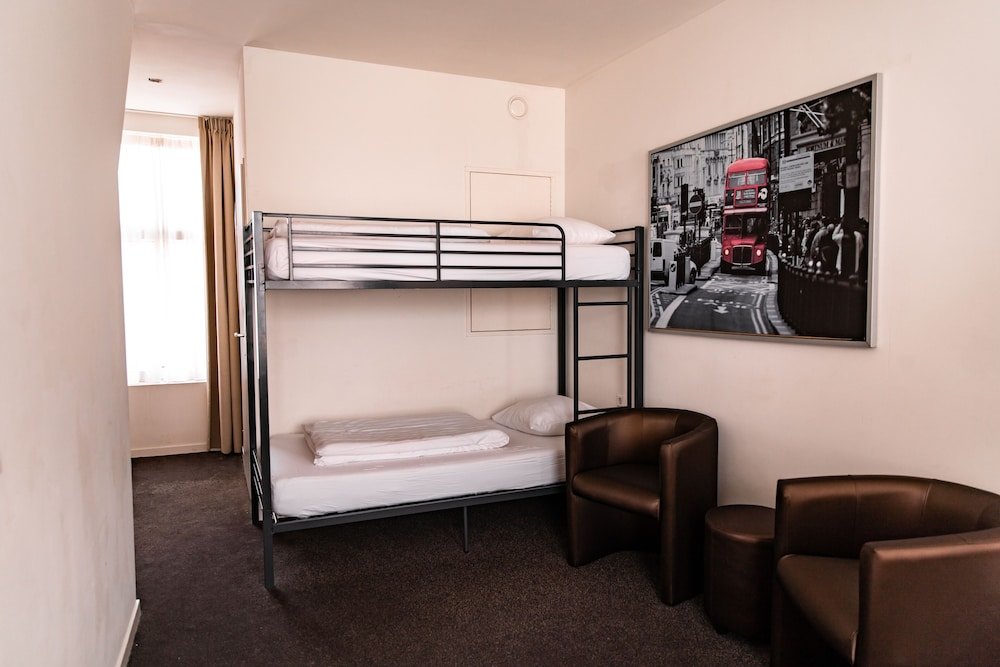 Comfort Quadruple room Ambassador City Centre Hotel