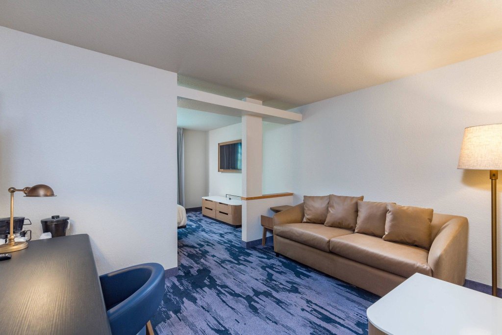 Люкс Fairfield Inn and Suites by Marriott Tampa North