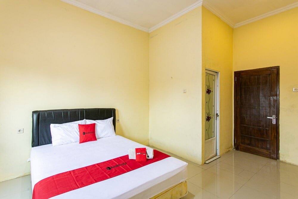 Premium chambre RedDoorz near Prambanan Temple
