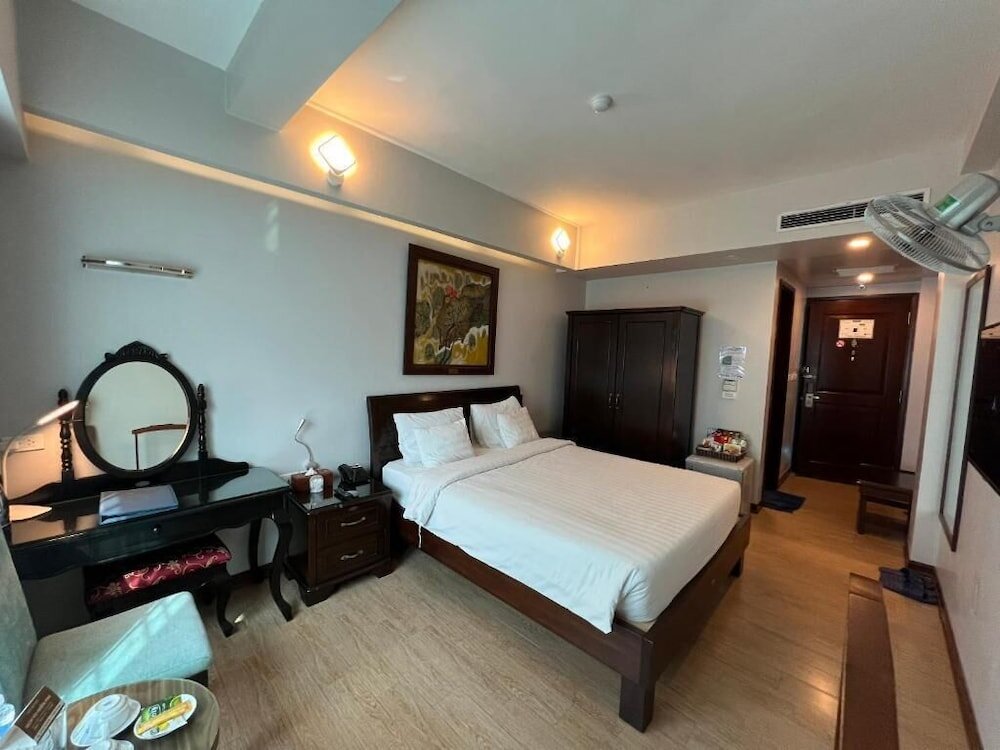 Deluxe room A25 Hotel - 88 Nguyen Khuyen