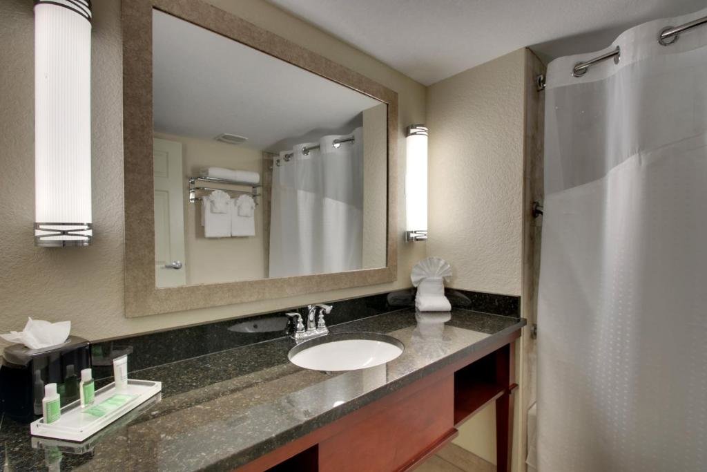 Номер Executive Holiday Inn Resort Orlando - Lake Buena Vista, an IHG Hotel