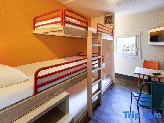 Standard room hotelF1 Villeneuve Loubet