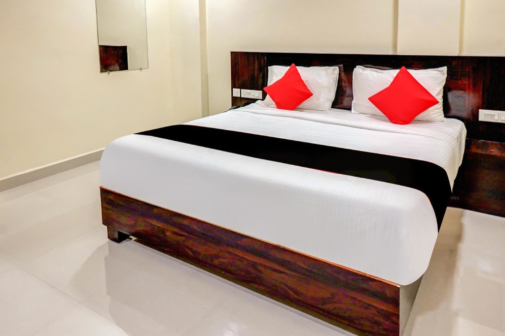 Standard Suite OYO Capital O Hotel Siddartha Elite