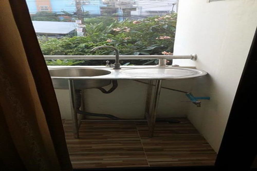 Standard Double room with balcony Chantra Mansion