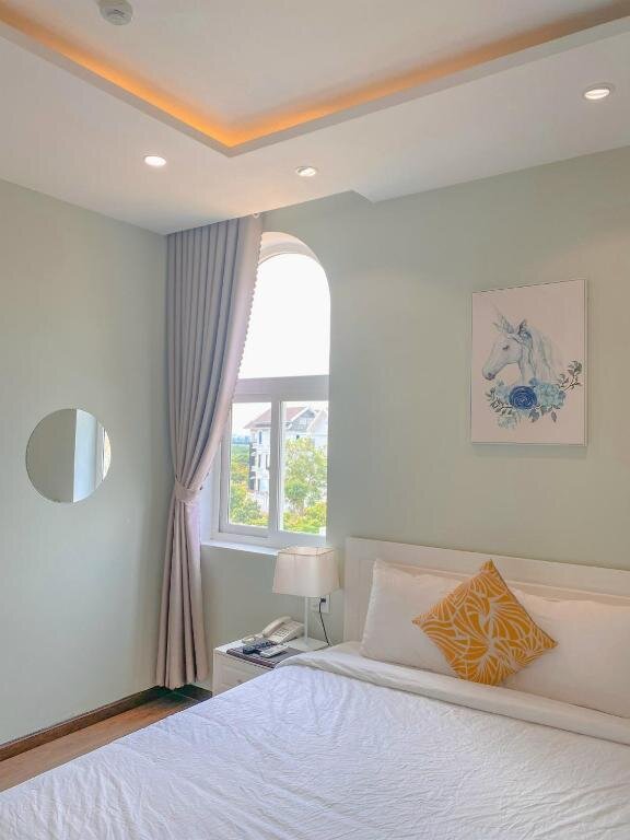 Standard Double room with garden view THE VILLA HIEU HY
