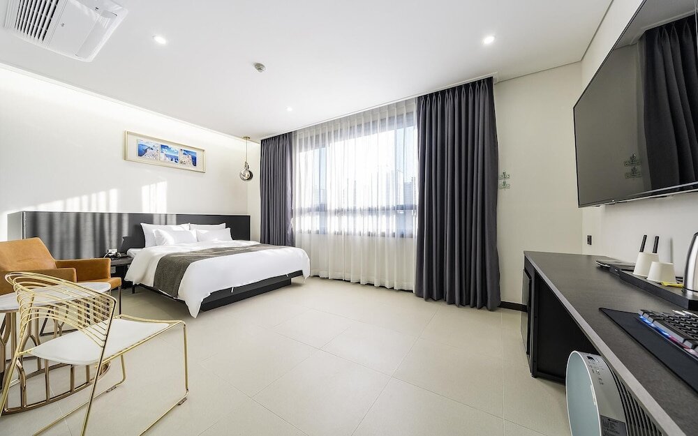 3 Bedrooms Standard room Osan Hotel D