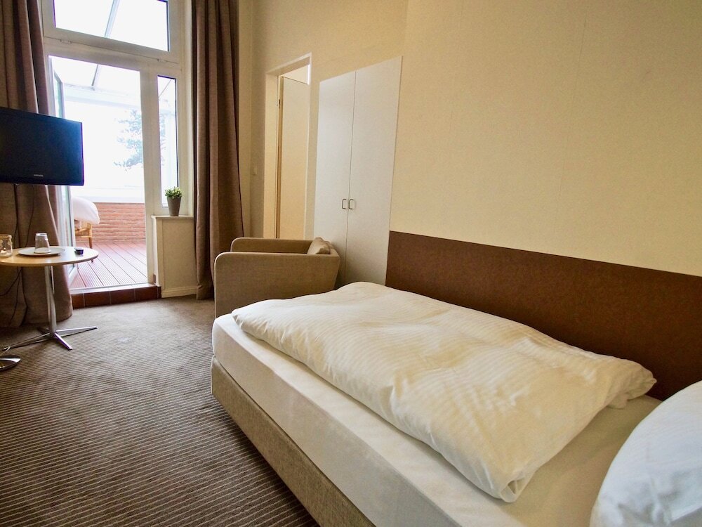 Standard Single room with balcony Hotel Garni Seestern