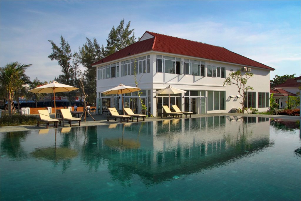 Двухместный номер Deluxe с красивым видом из окна Tam Thanh Beach Resort & Spa