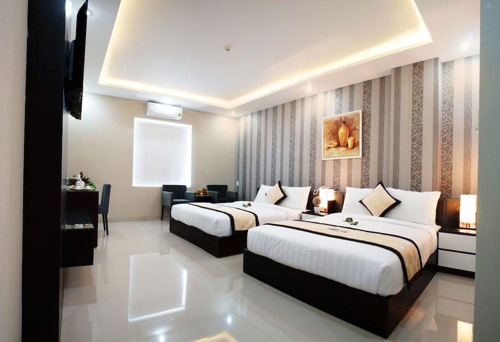 Deluxe Family room with city view Hanoi Blue Hotel Da Nang