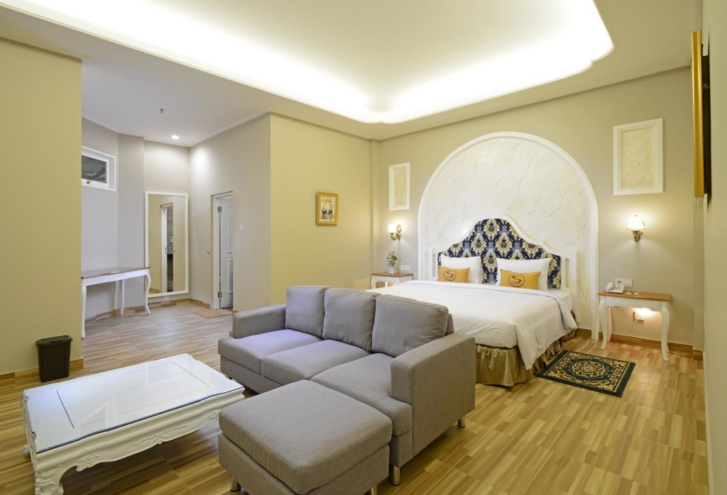Suite Sahira Butik Pakuan Syariah Hotel