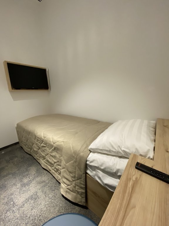 Standard Einzel Zimmer Sleep Lounge Terminal D - Hostel