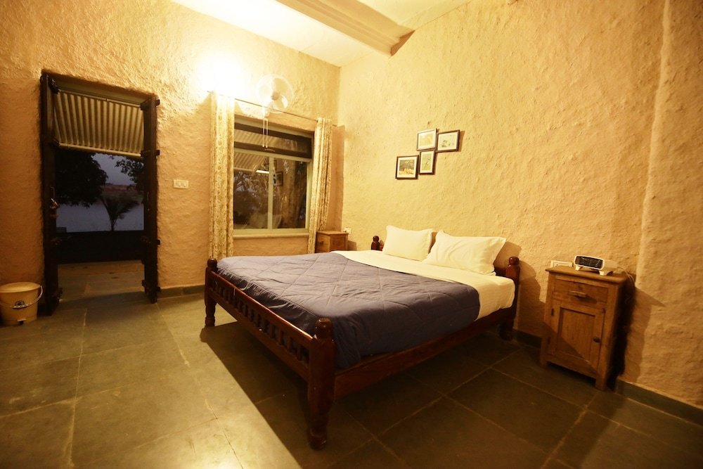 Standard room Pangarh Lake Retreat