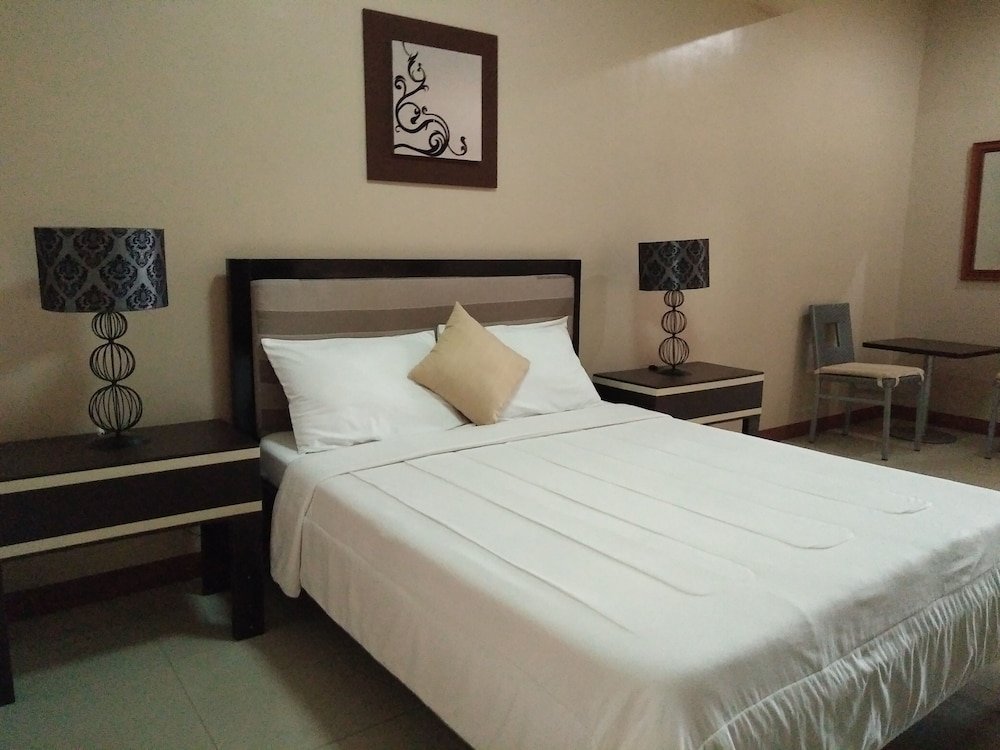 Deluxe room Belize Tagaytay