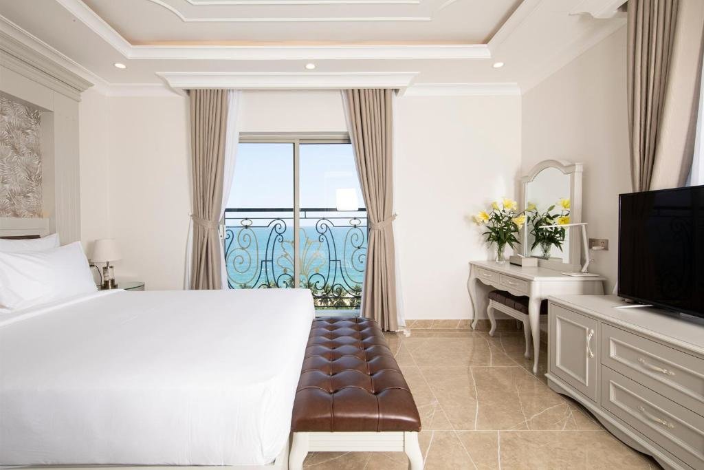 Deluxe Double room with ocean view MerPerle Beach Hotel