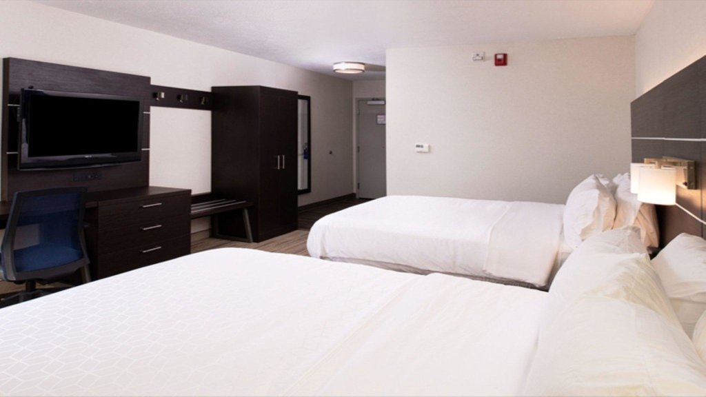 Standard Double room Holiday Inn Express Cincinnati West, an IHG Hotel