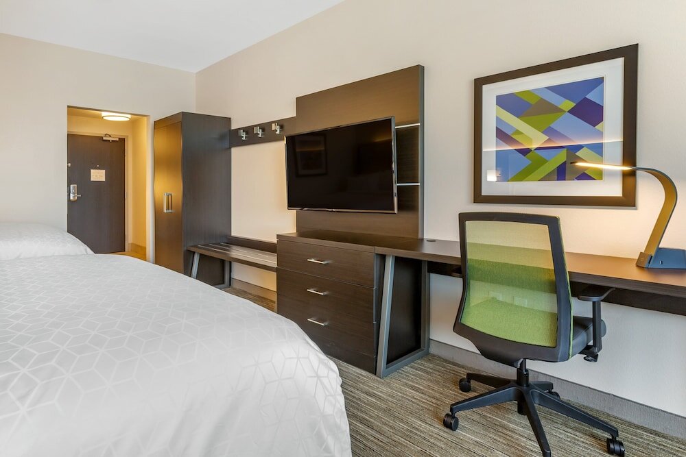 Люкс Holiday Inn Express & Suites - Phoenix Dwtn - State Capitol, an IHG Hotel